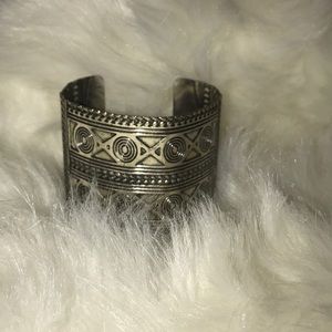 Hand made silver thick bracelet tribal print